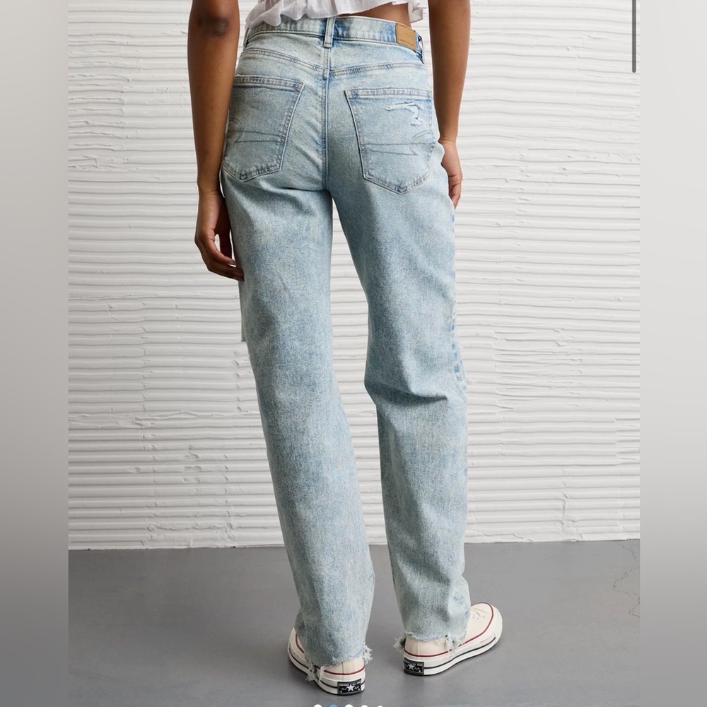 American Eagle Outfitters Light Blue Distressed Straight-Leg Jeans - Picture 3 of 6